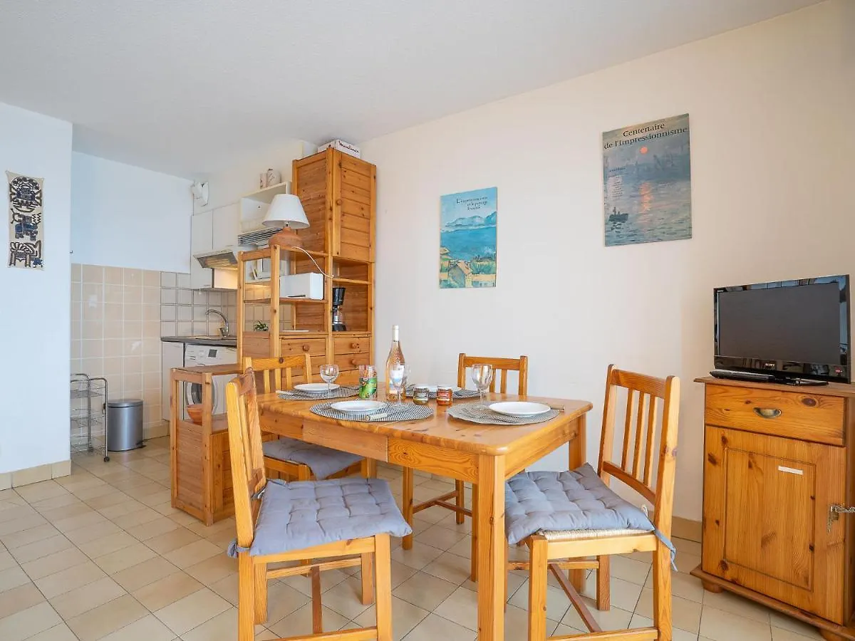 Studio Le Capitole-6 By Interhome Frejus